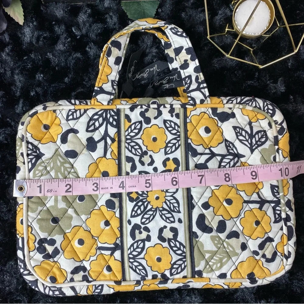 NWOT Vera Bradley Hanging Travel Bag